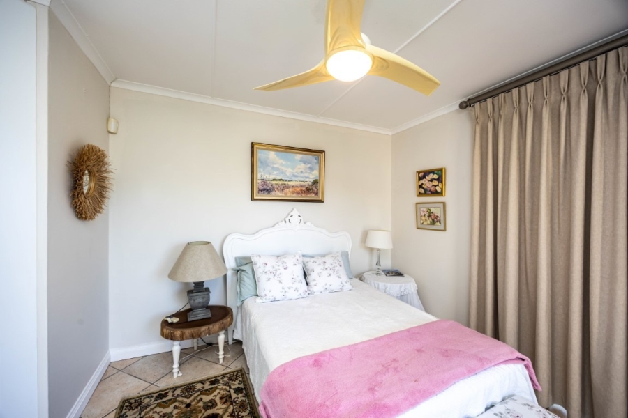 4 Bedroom Property for Sale in Beacon Bay Eastern Cape